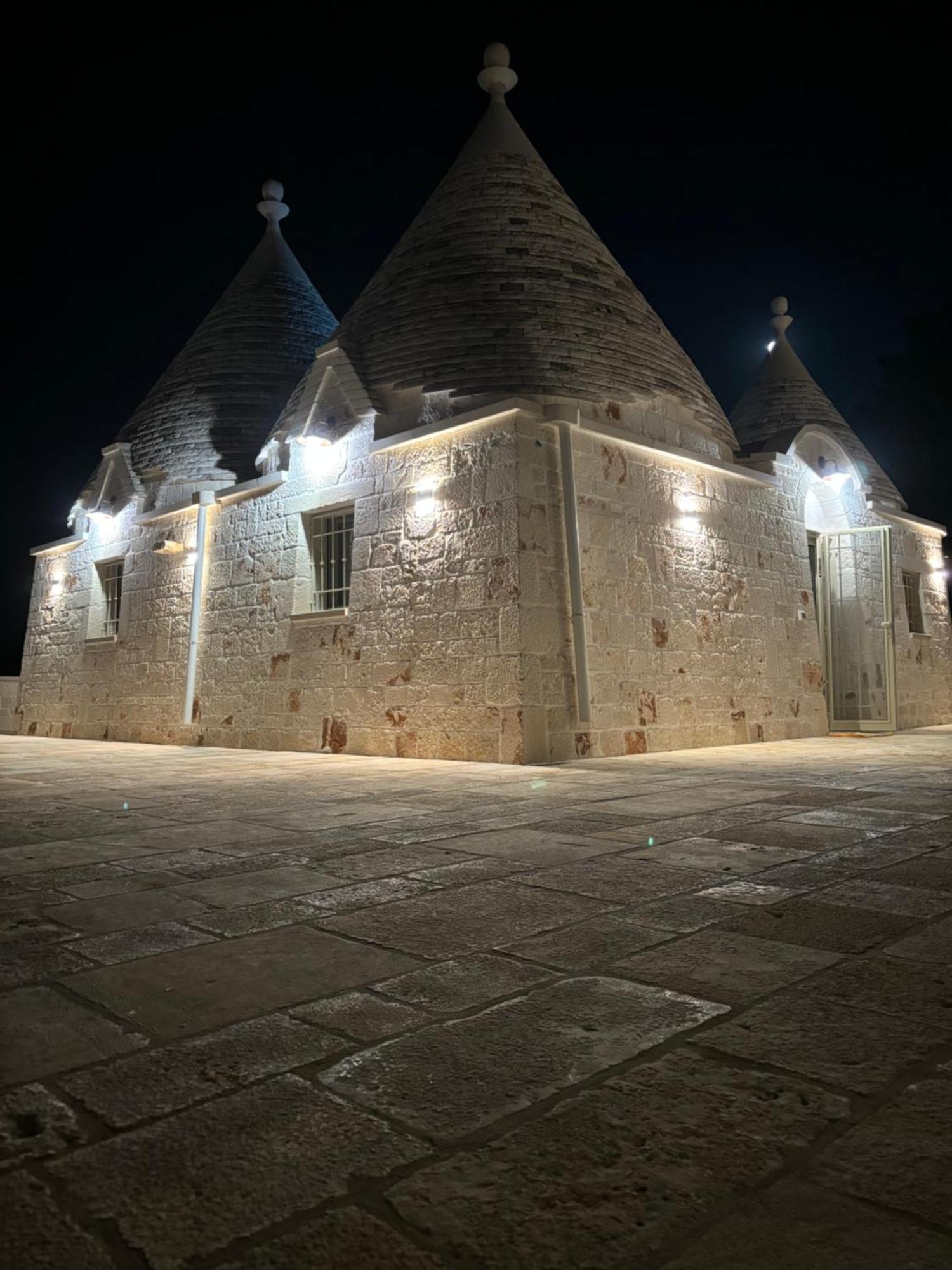 Trulli La Quercia Del Nonno Villa Locorotondo Exterior photo