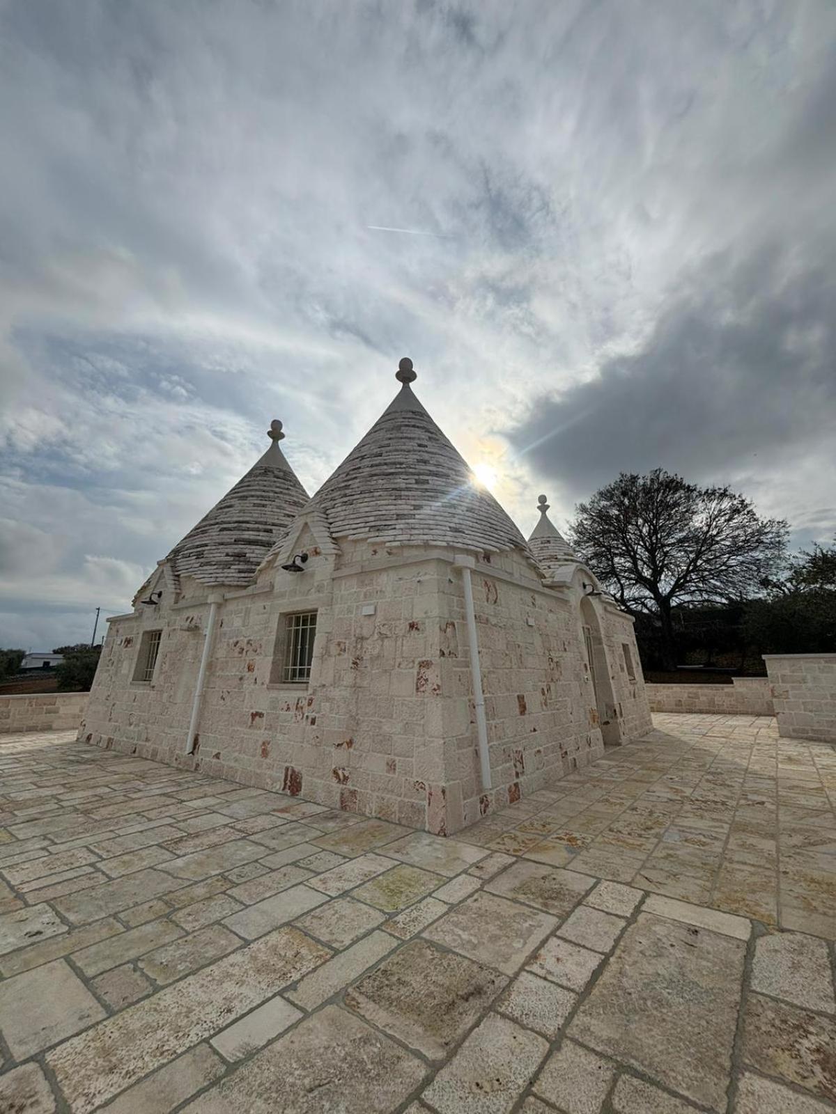 Trulli La Quercia Del Nonno Villa Locorotondo Exterior photo